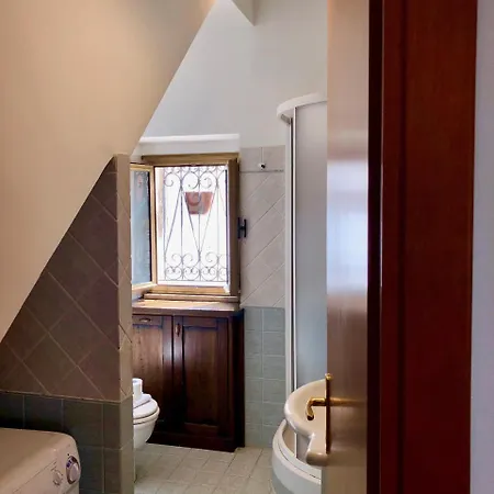Candia Bright Vatican Apartment