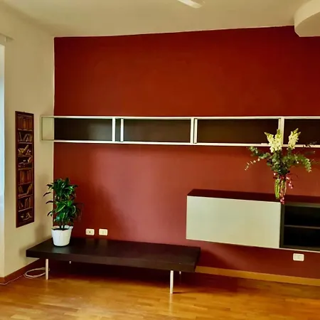 Candia Bright Vatican Apartment *